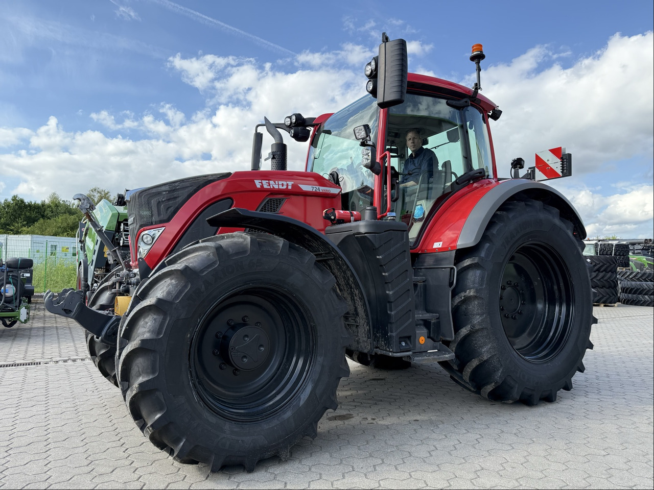 Fendt 724 Vario Gen6 ProfiPlus - Trator: foto 1 Fendt 724 Vario Gen6 ProfiPlus - Trator: foto 1