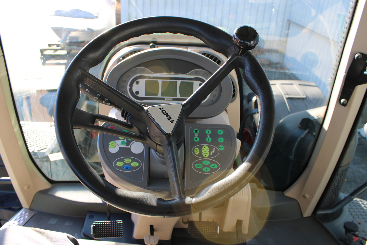 Fendt 828 Vario S4 Profi - Trator: foto 4 Fendt 828 Vario S4 Profi - Trator: foto 4