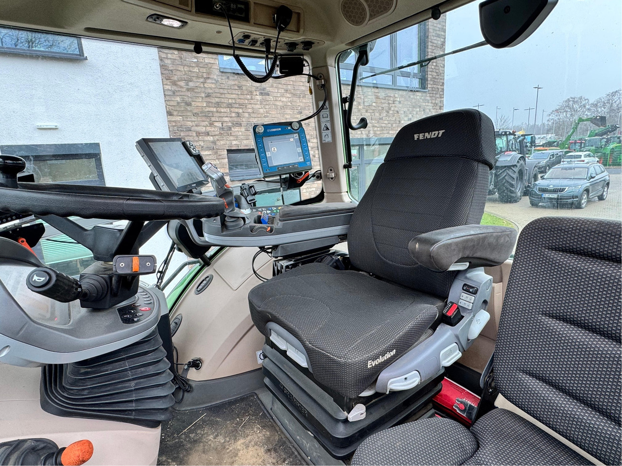 Fendt 933 Vario Gen6 Profi Plus - Trator: foto 3 Fendt 933 Vario Gen6 Profi Plus - Trator: foto 3