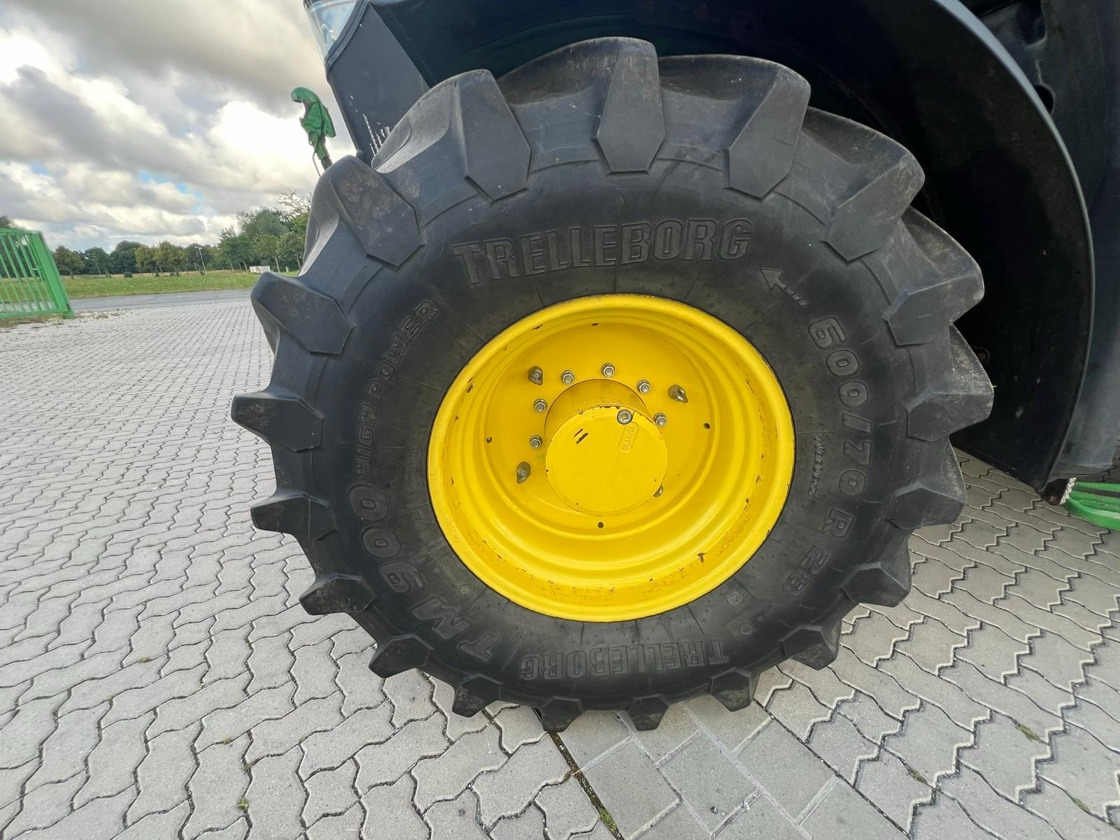 John Deere 6215 R - Trator: foto 4 John Deere 6215 R - Trator: foto 4