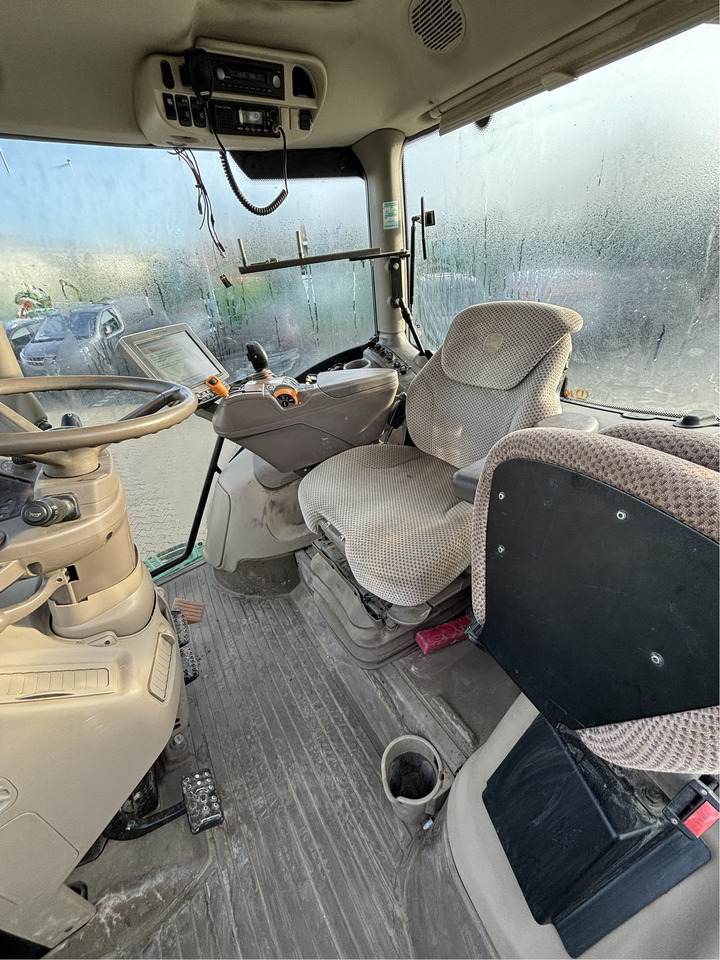 John Deere 6215R - Trator: foto 4 John Deere 6215R - Trator: foto 4