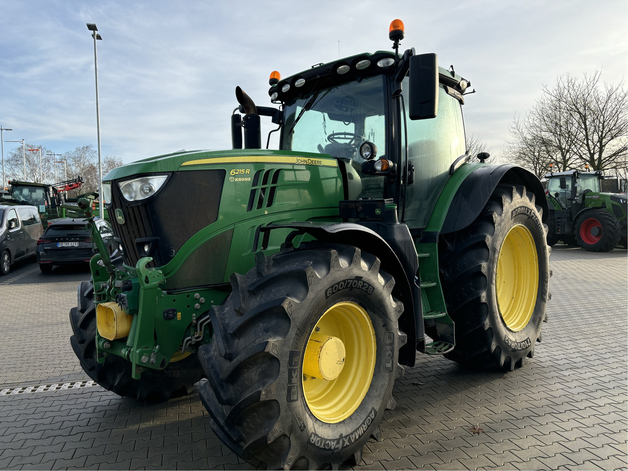 John Deere 6215R - Trator: foto 1 John Deere 6215R - Trator: foto 1