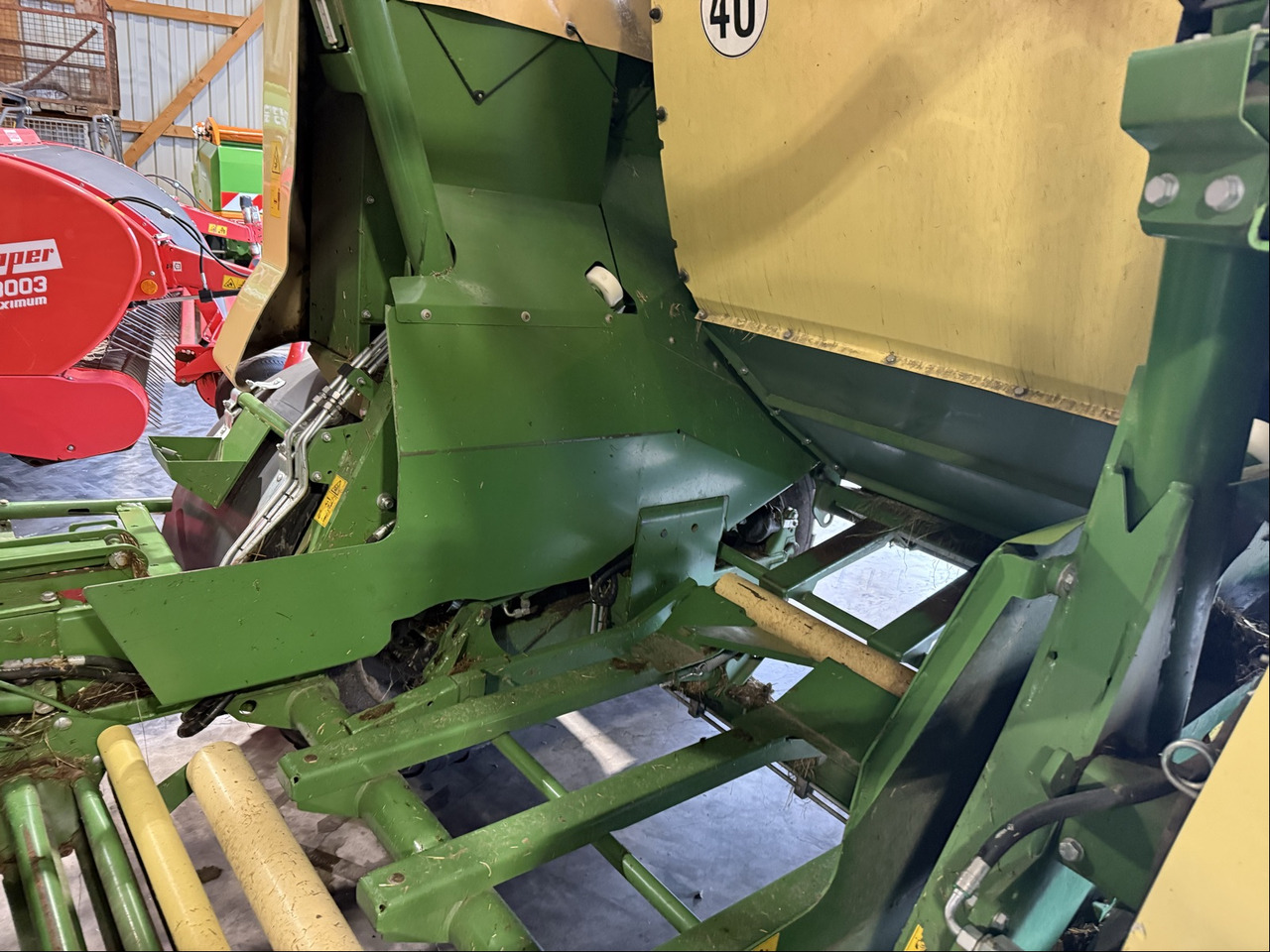 Krone Comprima CV150 XC Presskombina - Máquina para produção de feno: foto 2 Krone Comprima CV150 XC Presskombina - Máquina para produção de feno: foto 2