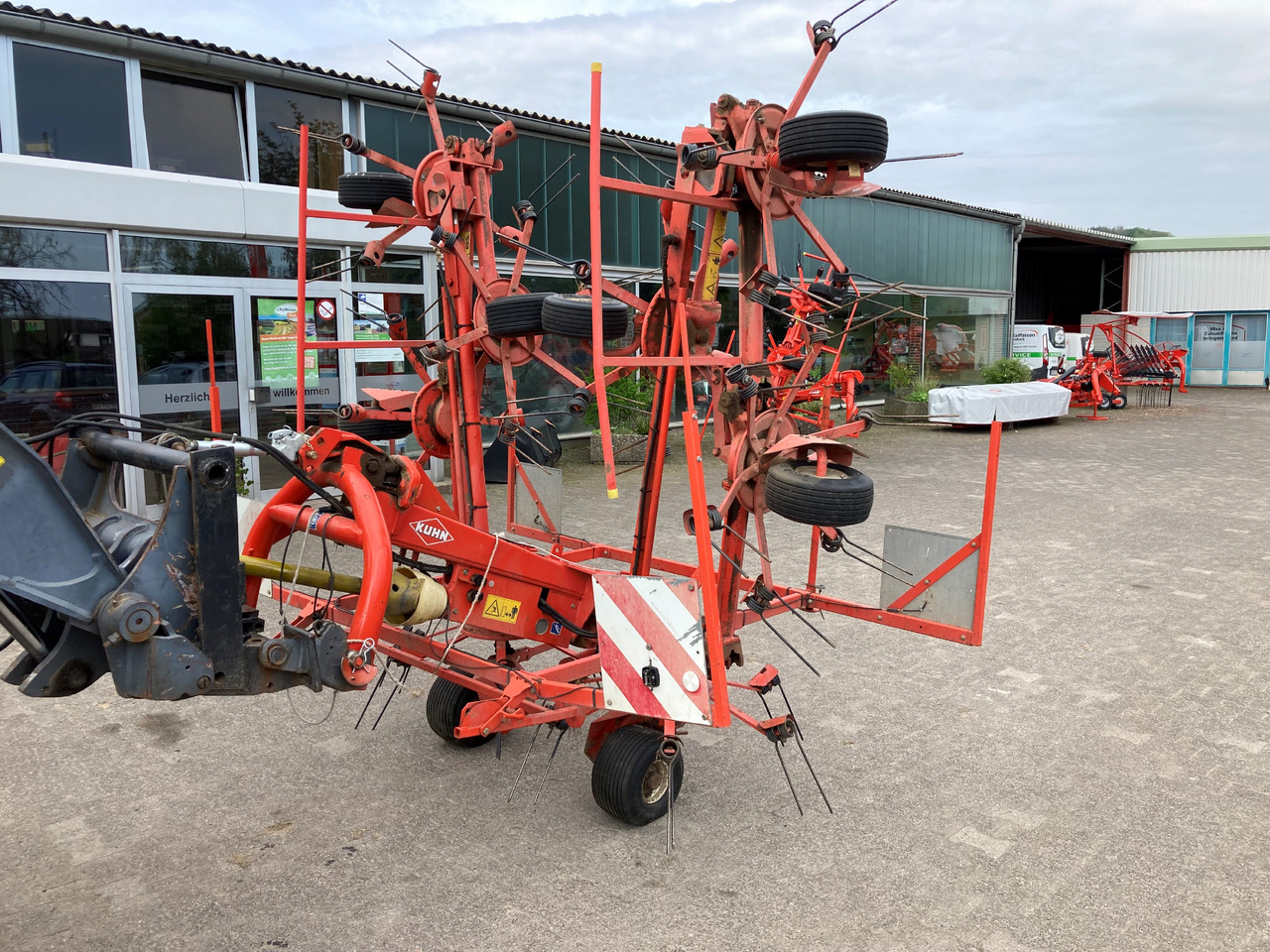 Kuhn Wender GF 8501 - Ancinho enleirador: foto 1 Kuhn Wender GF 8501 - Ancinho enleirador: foto 1