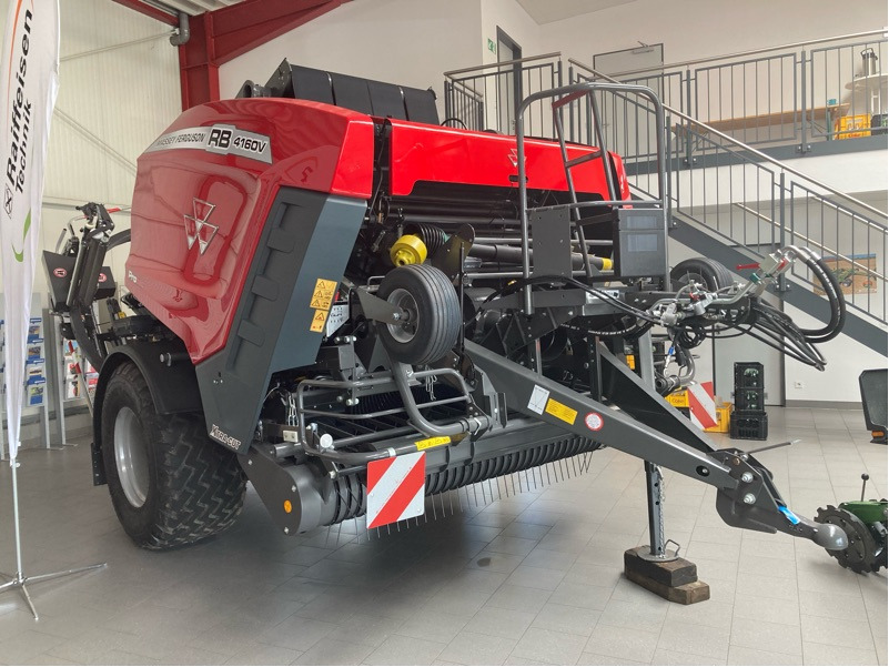 Massey Ferguson 4160 V Protec 25 Messer - Máquina para produção de feno: foto 1 Massey Ferguson 4160 V Protec 25 Messer - Máquina para produção de feno: foto 1
