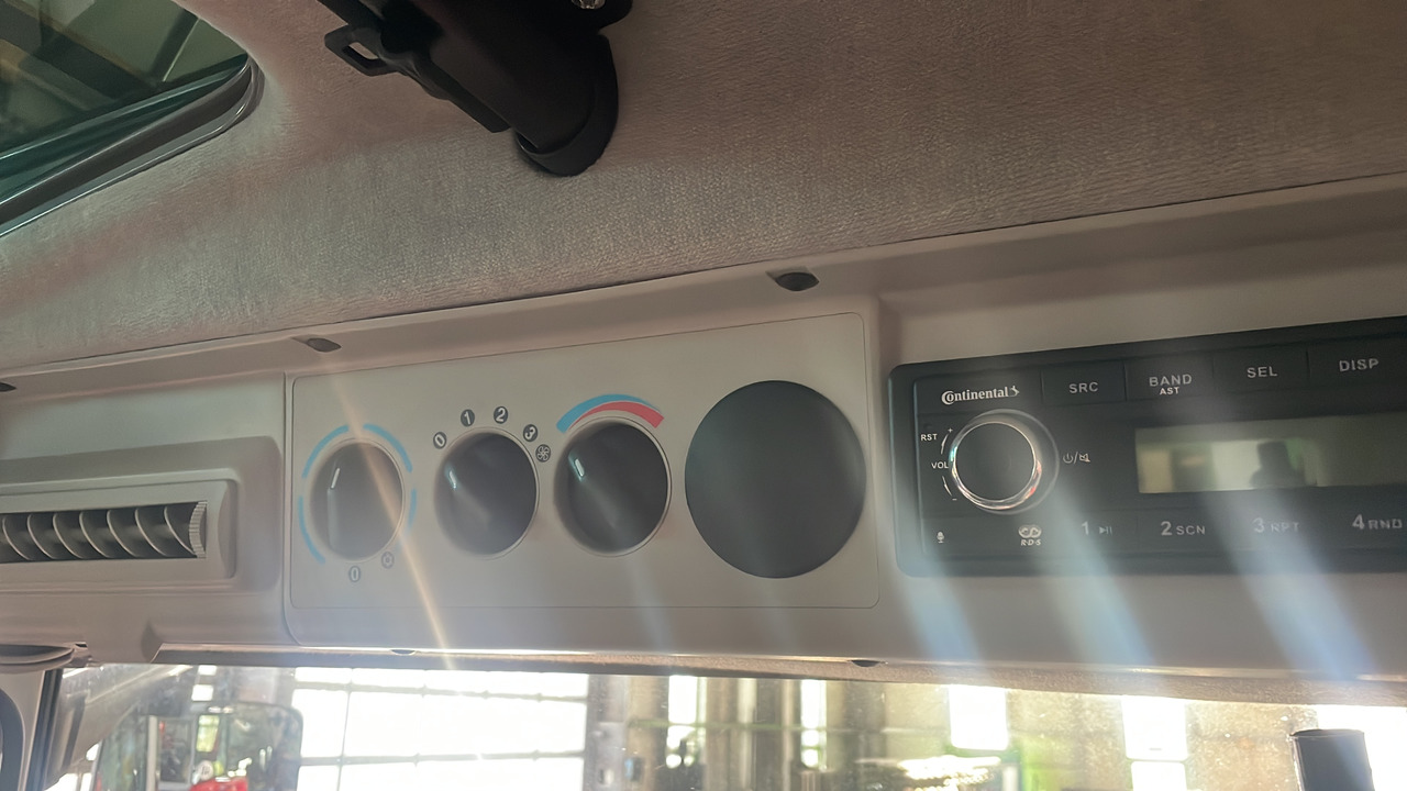 Massey Ferguson 5S.125 Dyna-6 EFFICIENT - Trator: foto 2 Massey Ferguson 5S.125 Dyna-6 EFFICIENT - Trator: foto 2