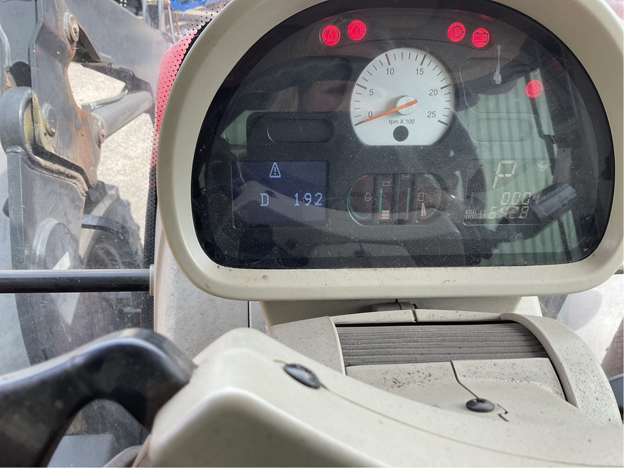 Massey Ferguson 6614 Dyna 6 - Trator: foto 4 Massey Ferguson 6614 Dyna 6 - Trator: foto 4