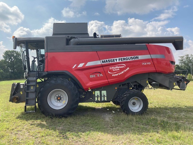 Massey Ferguson 7370 Beta - Ceifeira debulhadora: foto 1 Massey Ferguson 7370 Beta - Ceifeira debulhadora: foto 1