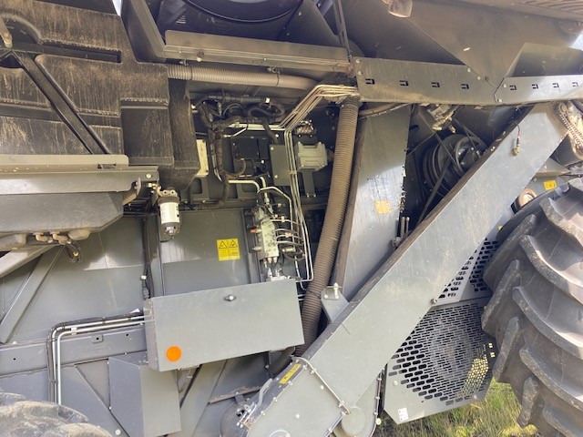 Massey Ferguson 7370 Beta - Ceifeira debulhadora: foto 5 Massey Ferguson 7370 Beta - Ceifeira debulhadora: foto 5