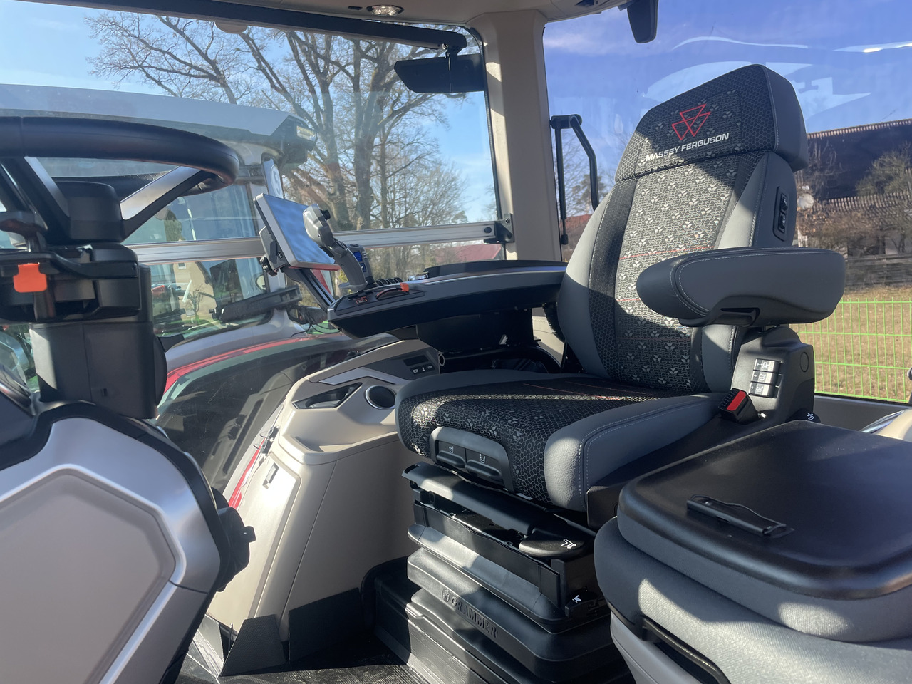 Massey Ferguson 8S.245 Dyna-VT EXCLUSIVE - Trator: foto 4 Massey Ferguson 8S.245 Dyna-VT EXCLUSIVE - Trator: foto 4