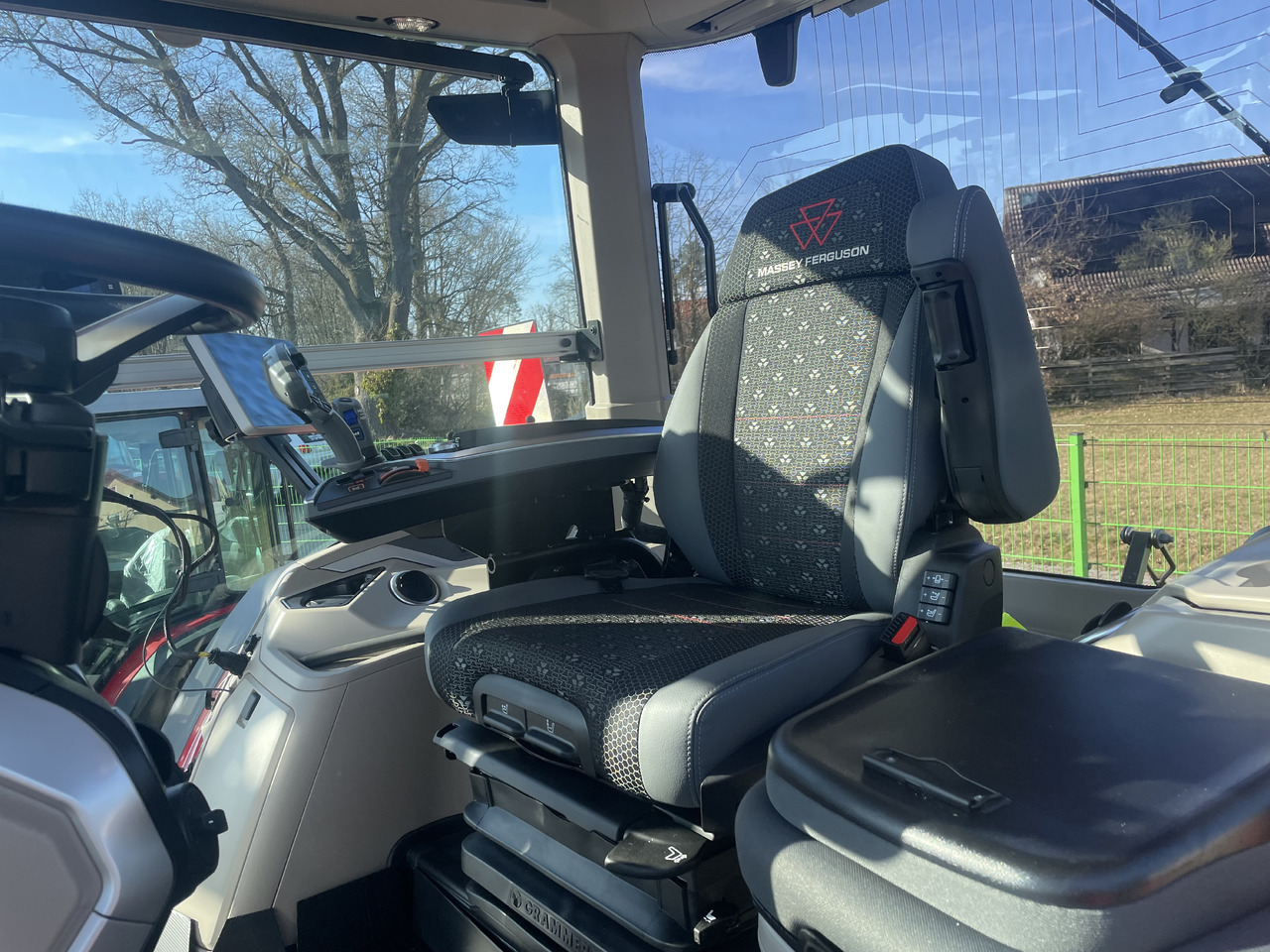 Massey Ferguson 8S.265 Dyna-VT EXCLUSIVE - Trator: foto 5 Massey Ferguson 8S.265 Dyna-VT EXCLUSIVE - Trator: foto 5