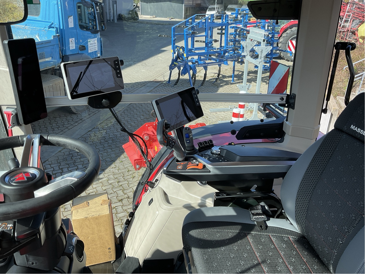 Massey Ferguson 8S.305 Dyna-VT EXCLUSIVE - Trator: foto 2 Massey Ferguson 8S.305 Dyna-VT EXCLUSIVE - Trator: foto 2