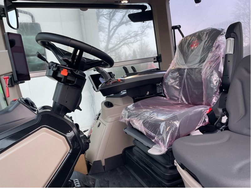 Massey Ferguson 8S.305 Dyna-VT EXCLUSIVE - Trator: foto 2 Massey Ferguson 8S.305 Dyna-VT EXCLUSIVE - Trator: foto 2