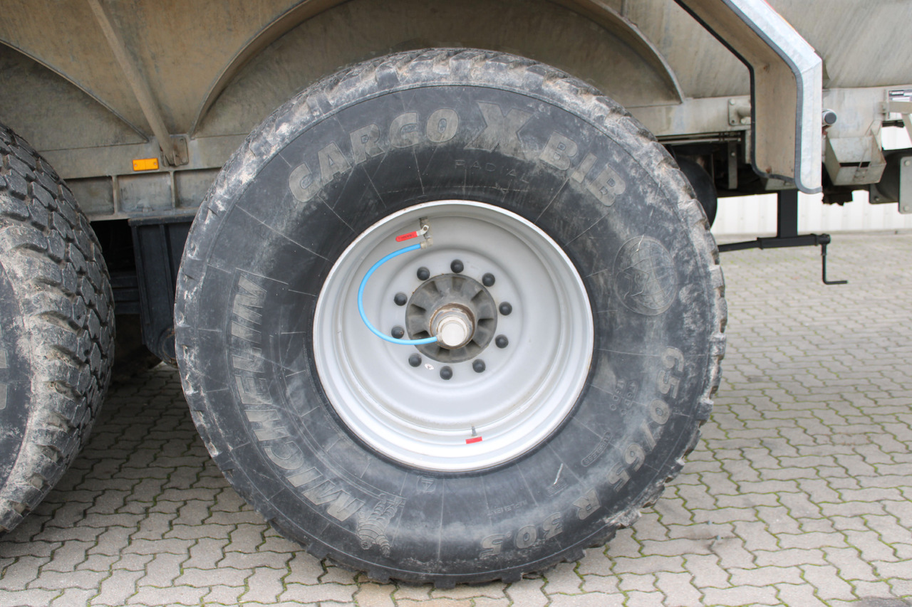 Meyer-Lohne VW18.000 T Vakuumwagen - Equipamento de fertilização: foto 5 Meyer-Lohne VW18.000 T Vakuumwagen - Equipamento de fertilização: foto 5