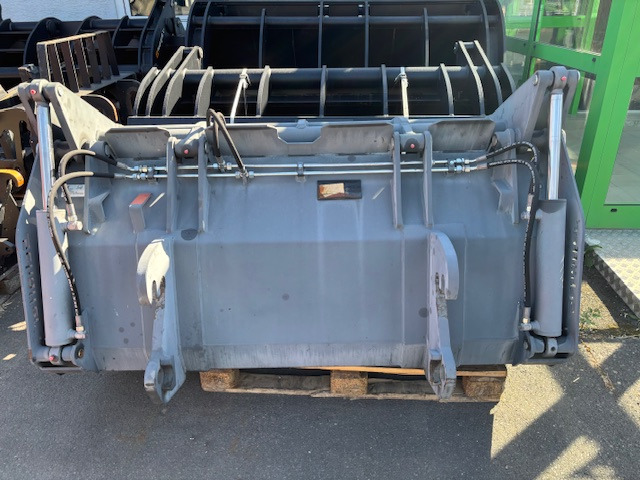 Schäffer Silage-Greifschaufel 1,80m - Equipamento de gado: foto 2 Schäffer Silage-Greifschaufel 1,80m - Equipamento de gado: foto 2