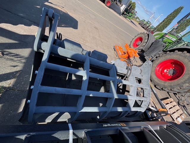 Schäffer Silage-Greifschaufel 1,80m - Equipamento de gado: foto 1 Schäffer Silage-Greifschaufel 1,80m - Equipamento de gado: foto 1