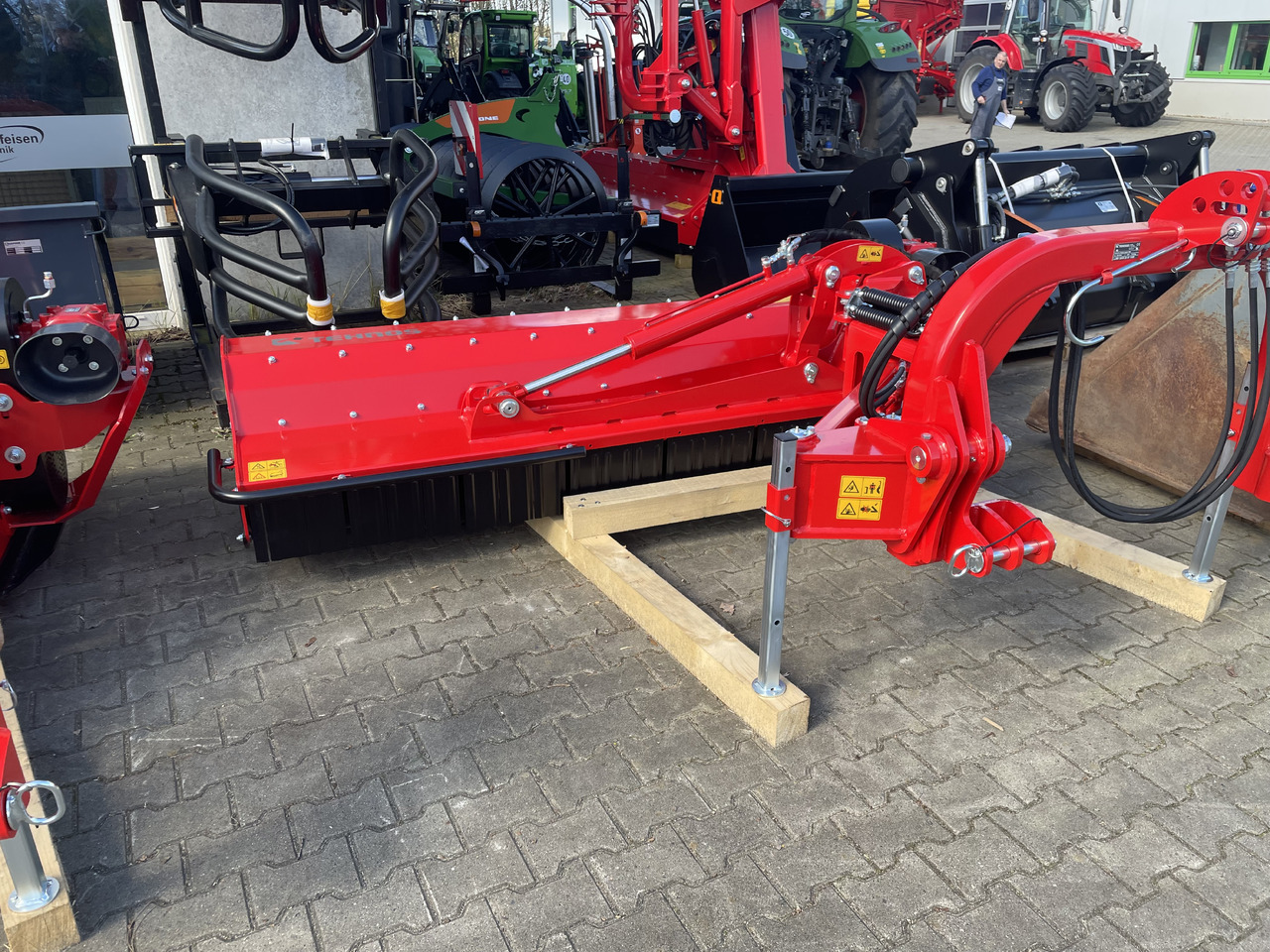 Tehnos Mulcher MB 220R Profi LW - Triturador de martelos: foto 1 Tehnos Mulcher MB 220R Profi LW - Triturador de martelos: foto 1