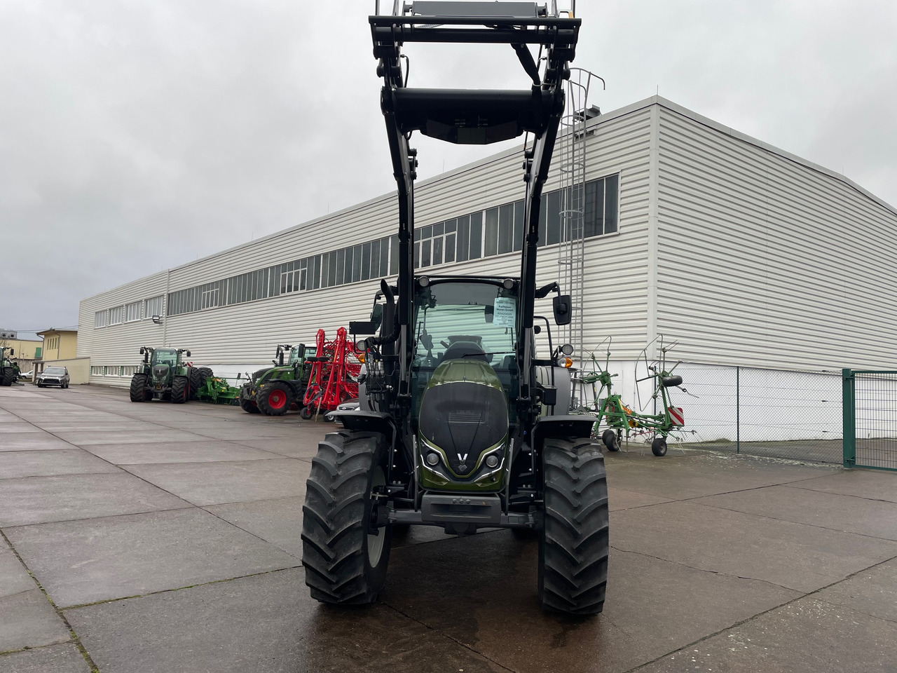 Valtra A105MH4 2B0 - Trator: foto 1 Valtra A105MH4 2B0 - Trator: foto 1