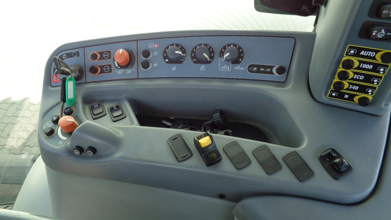 Valtra S374 - Trator: foto 5 Valtra S374 - Trator: foto 5