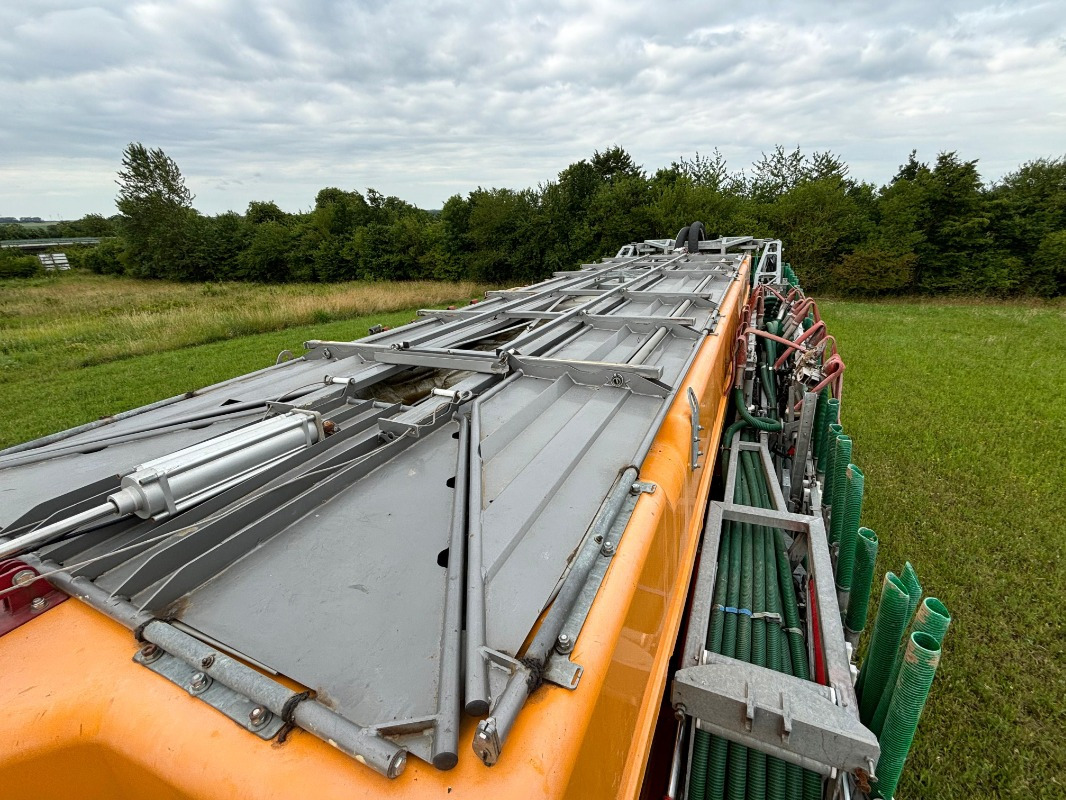 Distribuidor de fertilizantes Vredo VT 7138   SWINGMAX36 Gestänge: foto 17