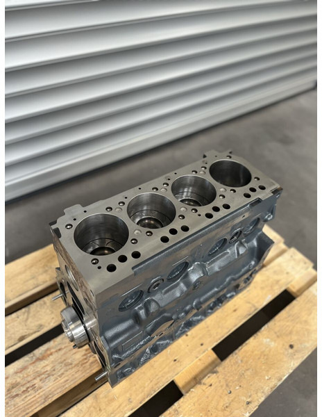 MAN TGM TGL D0834 150 180 220 E5 RECONDITIONED WITH WARRANTY - Bloco do motor para Camião: foto 3 MAN TGM TGL D0834 150 180 220 E5 RECONDITIONED WITH WARRANTY - Bloco do motor para Camião: foto 3