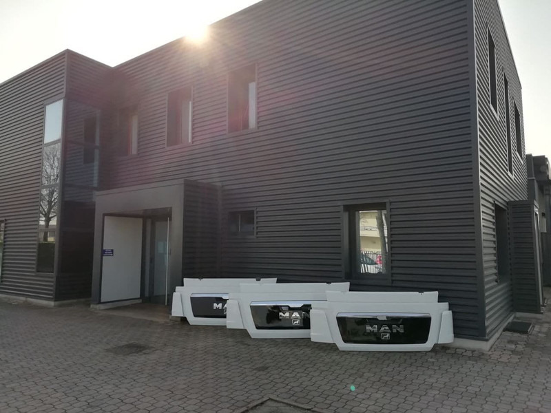 MAN TGS TGX - Euro 6 - Grade radiador para Camião: foto 3 MAN TGS TGX - Euro 6 - Grade radiador para Camião: foto 3