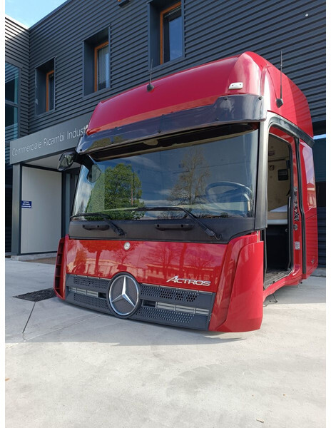 Mercedes-Benz ACTROS MP4 - Cabine e interior para Camião: foto 5 Mercedes-Benz ACTROS MP4 - Cabine e interior para Camião: foto 5