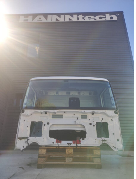 Mercedes-Benz ATEGO AXOR 6 CYLINDERS - Cabine e interior para Camião: foto 4 Mercedes-Benz ATEGO AXOR 6 CYLINDERS - Cabine e interior para Camião: foto 4