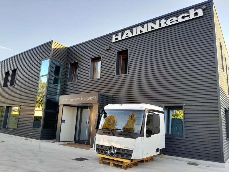 Mercedes-Benz Arocs Actros MP4 Euro 6 - Cabine e interior para Camião: foto 1 Mercedes-Benz Arocs Actros MP4 Euro 6 - Cabine e interior para Camião: foto 1