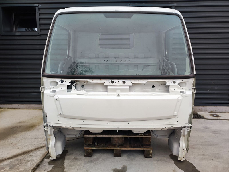 Mitsubishi Fuso CANTER S TYPE EURO 5 EURO 6 MODEL - Cabine e interior para Camião: foto 1 Mitsubishi Fuso CANTER S TYPE EURO 5 EURO 6 MODEL - Cabine e interior para Camião: foto 1