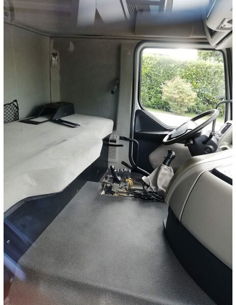 Renault PREMIUM DXI Euro 5 - Cabine e interior para Camião: foto 4 Renault PREMIUM DXI Euro 5 - Cabine e interior para Camião: foto 4