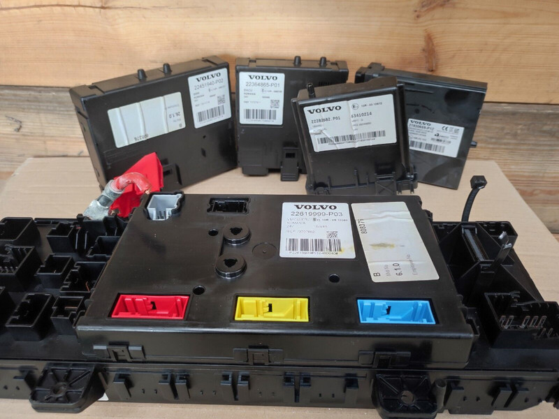 Volvo BBM, CIOM HI, PKG MBYI, ECU DACU - Centralina electrónica para Camião: foto 1 Volvo BBM, CIOM HI, PKG MBYI, ECU DACU - Centralina electrónica para Camião: foto 1