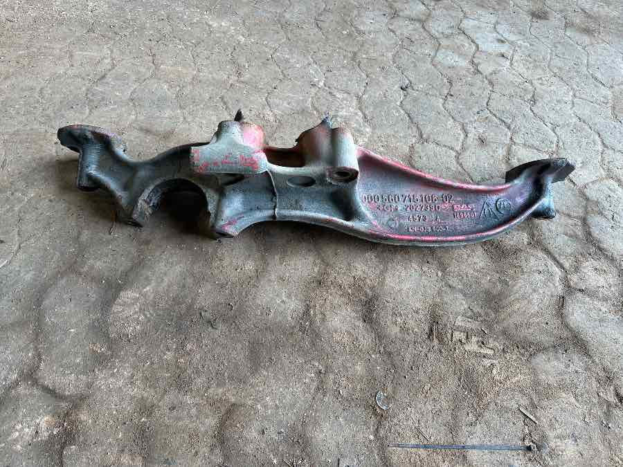 DAF SUSPENSION BRACKET 1896601 - Estrutura/ Châssis para Camião: foto 1 DAF SUSPENSION BRACKET 1896601 - Estrutura/ Châssis para Camião: foto 1