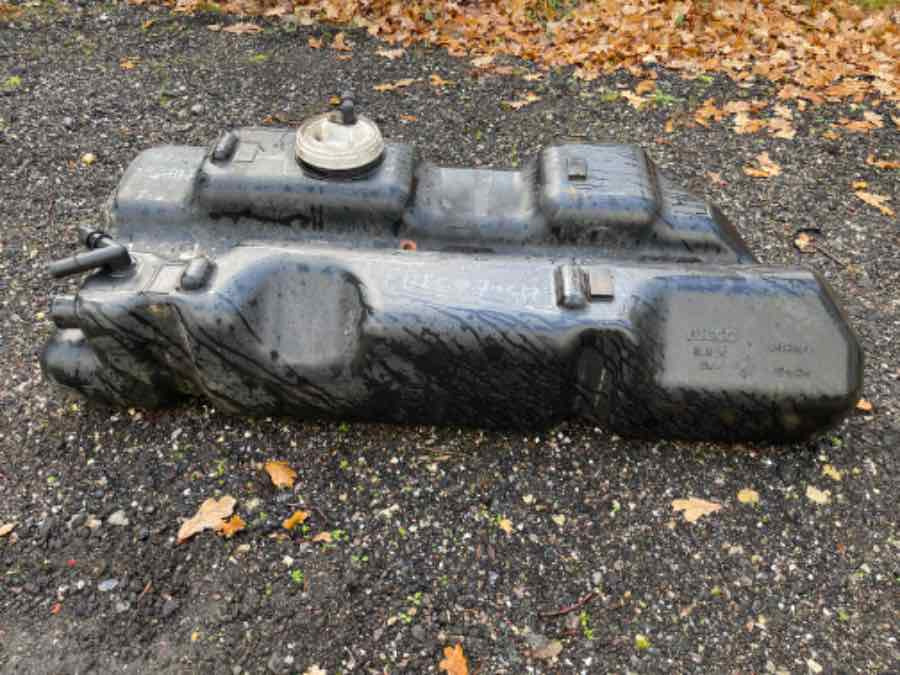 IVECO FUEL TANK 504135947 - Sistema de combustível para Camião: foto 1 IVECO FUEL TANK 504135947 - Sistema de combustível para Camião: foto 1