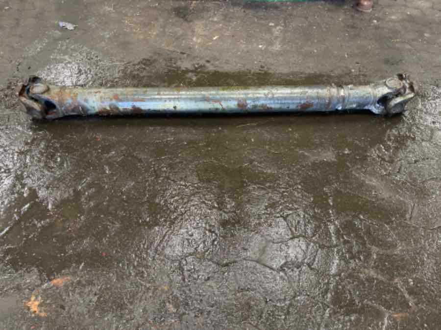 IVECO PROPSHAFT 41210210 - Veio de transmissão para Camião: foto 1 IVECO PROPSHAFT 41210210 - Veio de transmissão para Camião: foto 1