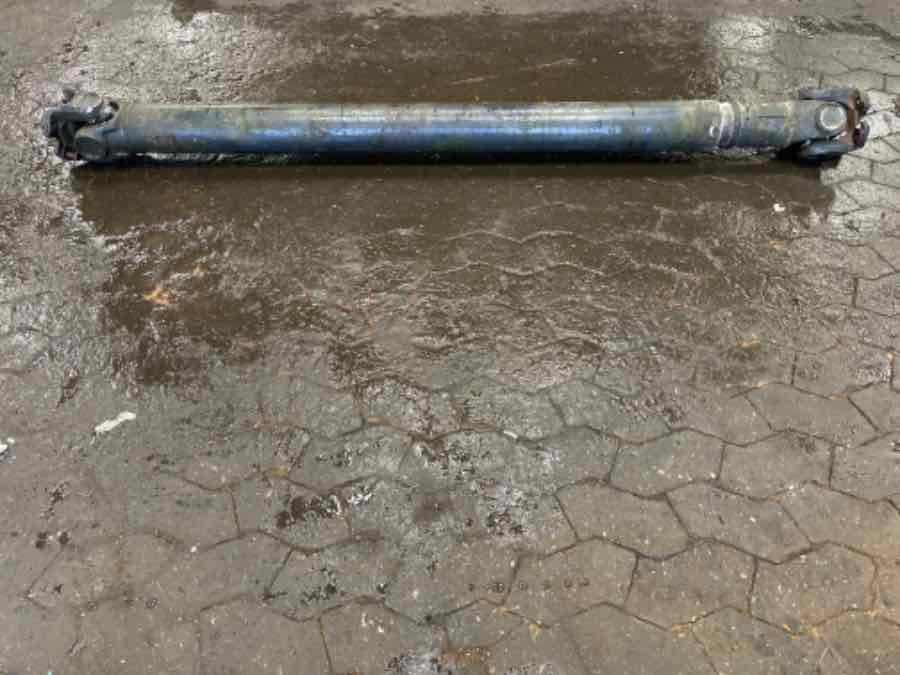 IVECO PROPSHAFT 5802170447 - Veio de transmissão para Camião: foto 1 IVECO PROPSHAFT 5802170447 - Veio de transmissão para Camião: foto 1