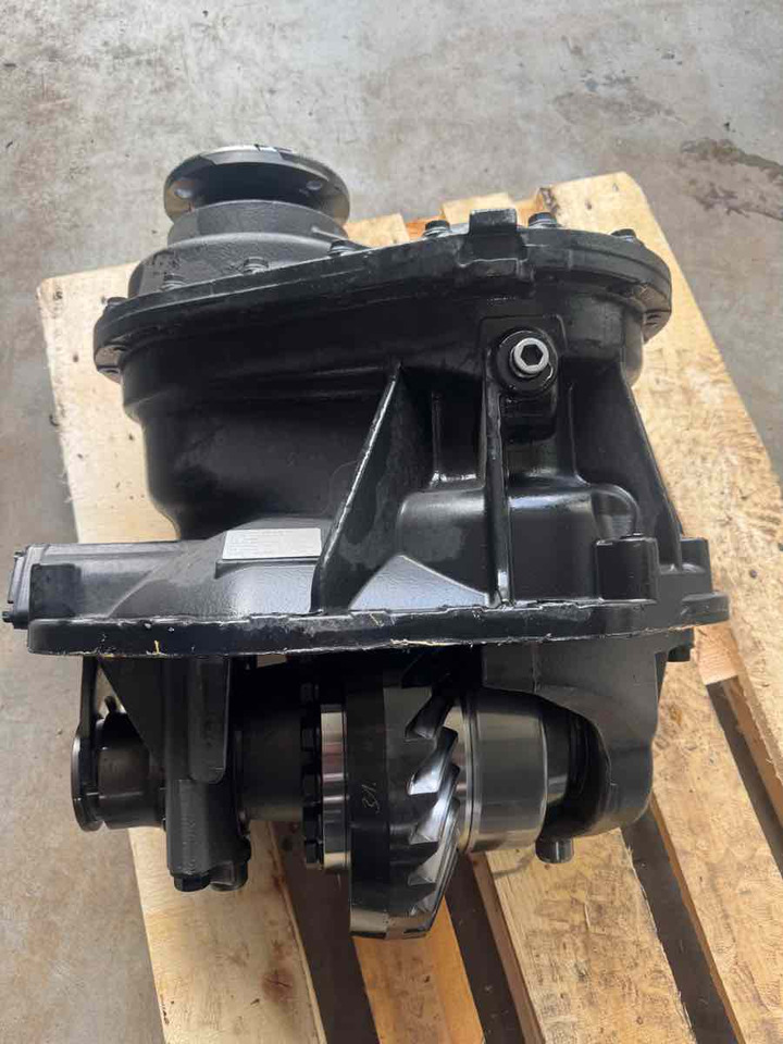 MAN DIFF HPD-1382 - 6.824 // 81.35600-6554 - Diferencial para Camião: foto 3 MAN DIFF HPD-1382 - 6.824 // 81.35600-6554 - Diferencial para Camião: foto 3