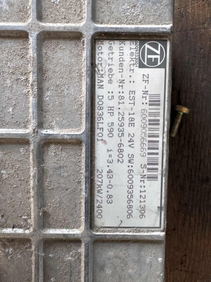 MAN ECU EST 81.25935-6802 - Sistema elétrico para Camião: foto 2 MAN ECU EST 81.25935-6802 - Sistema elétrico para Camião: foto 2