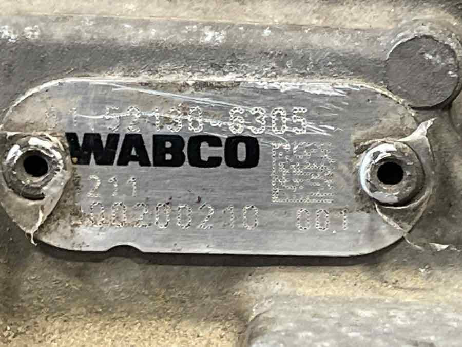 MAN FOOT BREAKE VALVE 81.52130-6305 - Válvula de freio para Camião: foto 3 MAN FOOT BREAKE VALVE 81.52130-6305 - Válvula de freio para Camião: foto 3