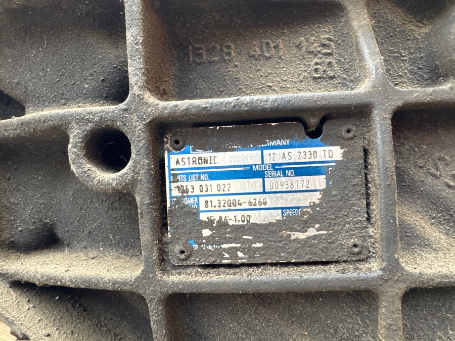 MAN GEARBOX 12AS2330TD *DAMAGE* - Caixa de velocidade para Camião: foto 1 MAN GEARBOX 12AS2330TD *DAMAGE* - Caixa de velocidade para Camião: foto 1