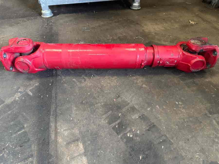 MAN PROPSHAFT 81.39143-6124 - Veio de transmissão para Camião: foto 1 MAN PROPSHAFT 81.39143-6124 - Veio de transmissão para Camião: foto 1