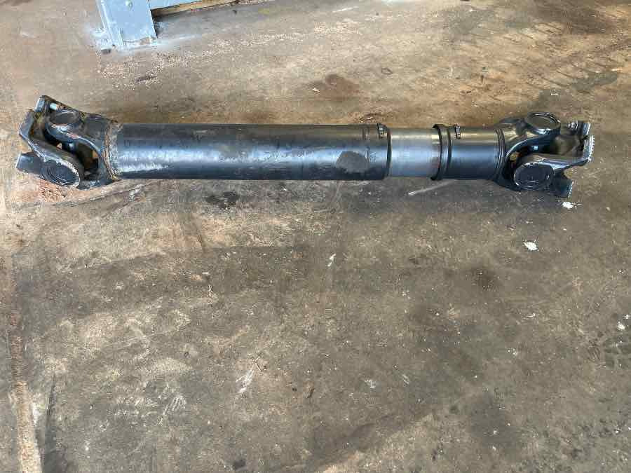 MAN PROPSHAFT 81.39326-6114 - Veio de transmissão para Camião: foto 1 MAN PROPSHAFT 81.39326-6114 - Veio de transmissão para Camião: foto 1