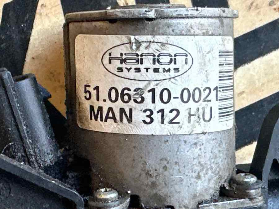 MAN VALVE 51.06310-0021 - Válvula de freio para Camião: foto 3 MAN VALVE 51.06310-0021 - Válvula de freio para Camião: foto 3