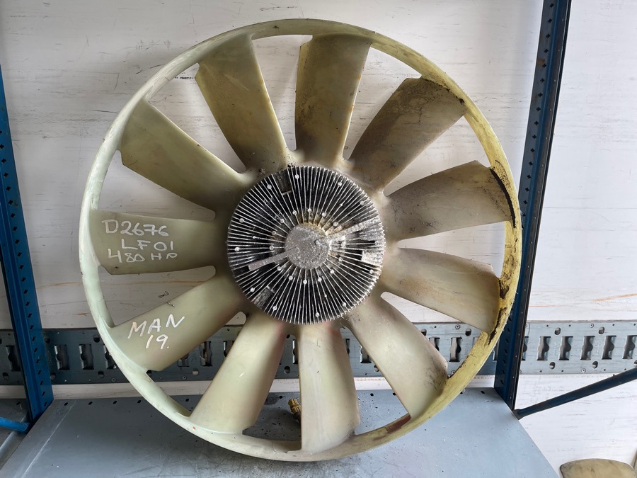 MAN VISKOS FAN 51.06600-7037 - Sistema de arrefecimento para Camião: foto 1 MAN VISKOS FAN 51.06600-7037 - Sistema de arrefecimento para Camião: foto 1