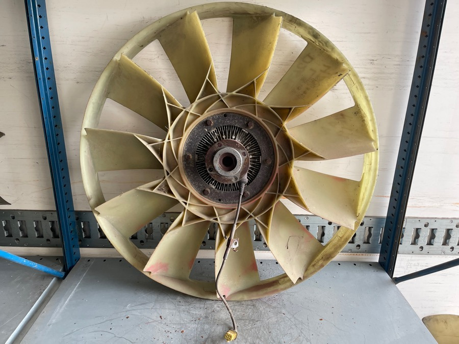 MAN VISKOS FAN 51.06600-7037 - Sistema de arrefecimento para Camião: foto 2 MAN VISKOS FAN 51.06600-7037 - Sistema de arrefecimento para Camião: foto 2