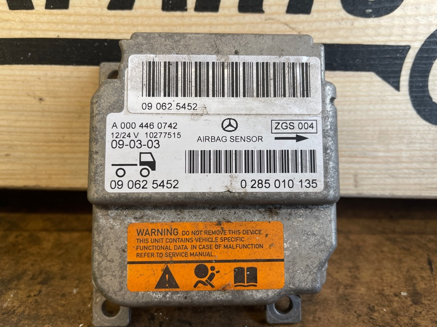 MERCEDES ECU AIRBAG 0004460742 - Sistema elétrico para Camião: foto 2 MERCEDES ECU AIRBAG 0004460742 - Sistema elétrico para Camião: foto 2