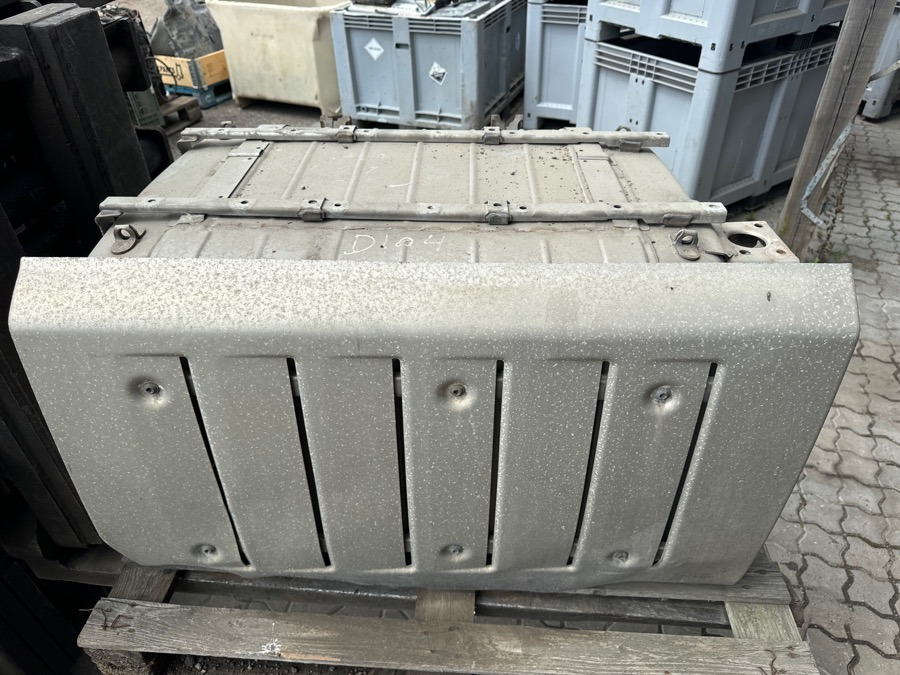 MERCEDES EXHAUST A0034904512 - Conversor catalítico para Camião: foto 2 MERCEDES EXHAUST A0034904512 - Conversor catalítico para Camião: foto 2