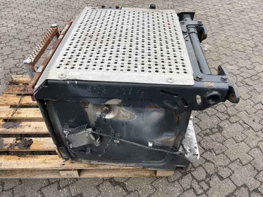 MERCEDES EXHAUST A0064900414 - Sistema de escape para Camião: foto 3 MERCEDES EXHAUST A0064900414 - Sistema de escape para Camião: foto 3