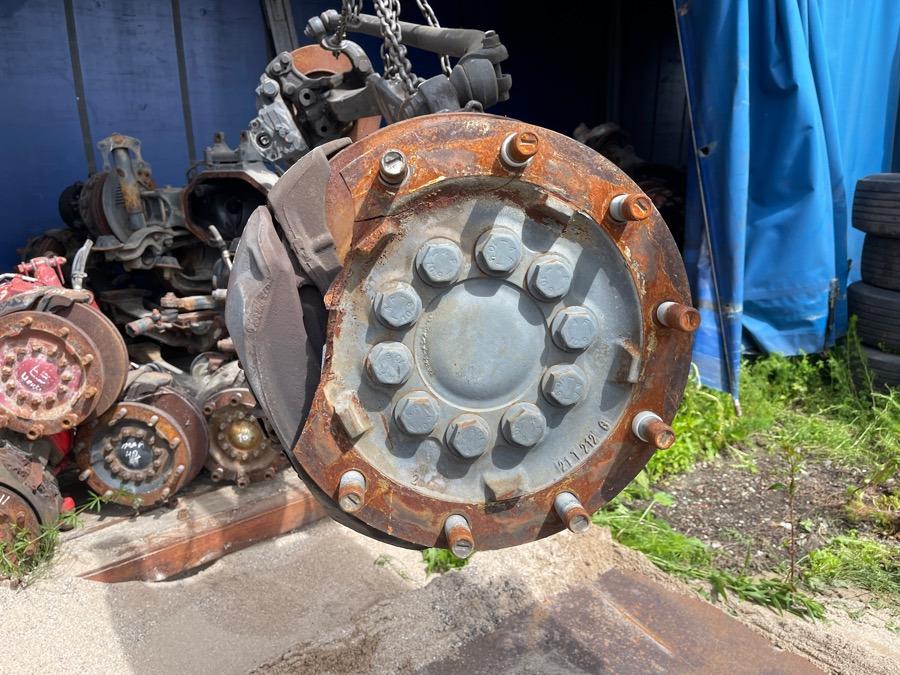 MERCEDES FRONT AXLE A0003301000 - Eixo e peças para Camião: foto 3 MERCEDES FRONT AXLE A0003301000 - Eixo e peças para Camião: foto 3