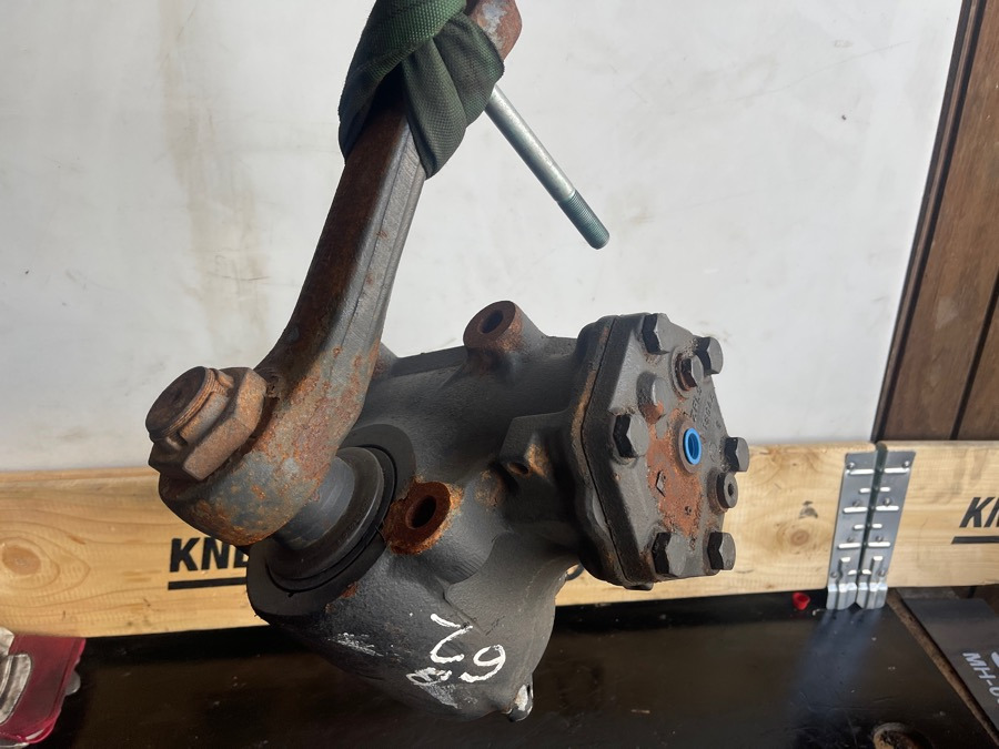 MERCEDES STEERING GEAR A9304602500 - Direcção para Camião: foto 1 MERCEDES STEERING GEAR A9304602500 - Direcção para Camião: foto 1